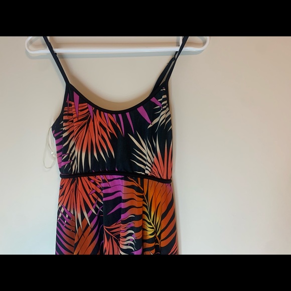 Summer dress - Picture 2 of 5